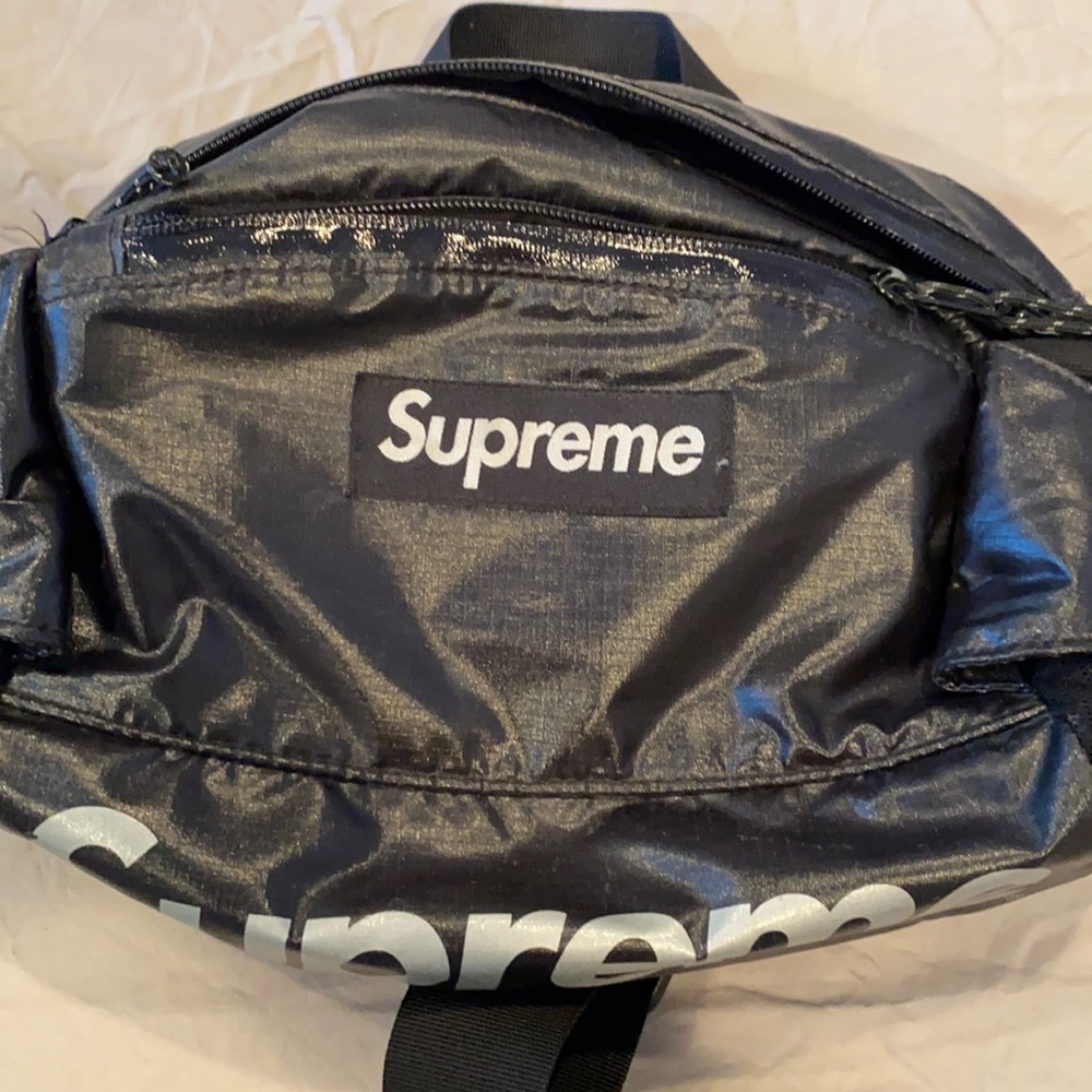 SUPREME waistbag
